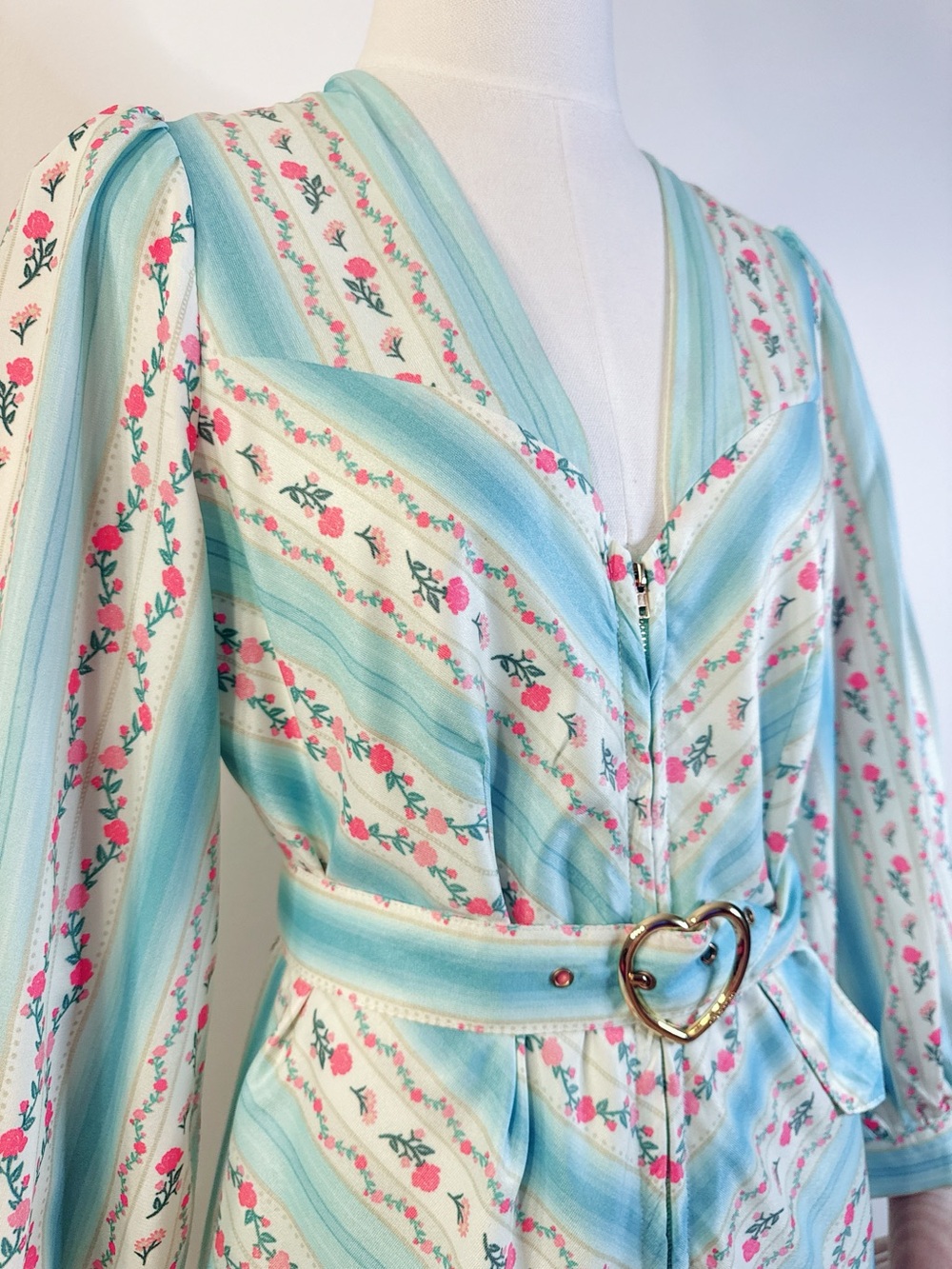 ๐ผ Pastel Blue Floral Maxi Dress with Heart Belt ๐ผ - Picture 5 of 12